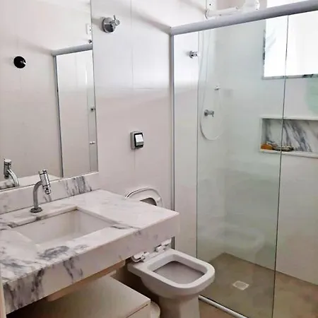 Apartamento charmoso no centro de Ubatuba-2